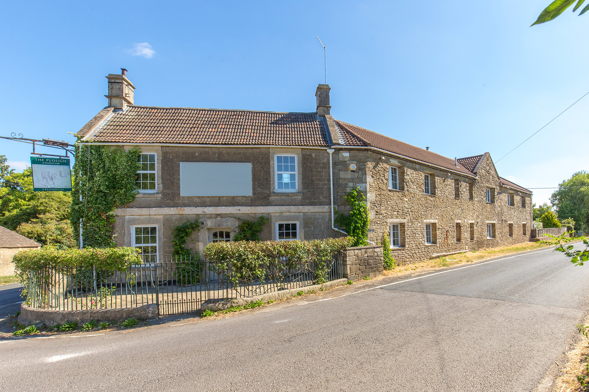 11 bedroom holiday cottage in Bradford on Avon Wiltshire, England Hot