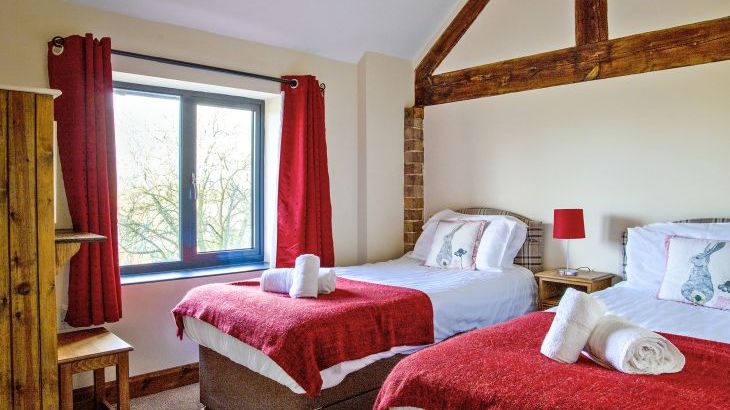 Buttercups Haybarn 5 Star Cottage with Indoor Pool, Sports Court & Toddler Play Area - Photo 31