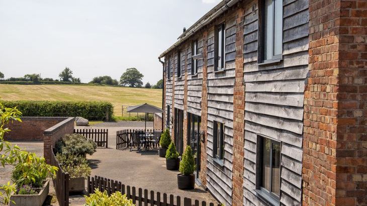 Buttercups Haybarn 5 Star Cottage with Indoor Pool, Sports Court & Toddler Play Area - Photo 9