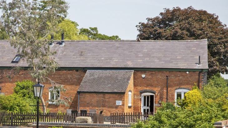 William's Hayloft with Swimming Pool, Sports Court & Toddler Play Area - Photo 1