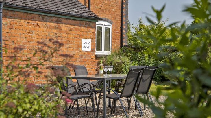 William's Hayloft with Swimming Pool, Sports Court & Toddler Play Area - Photo 9