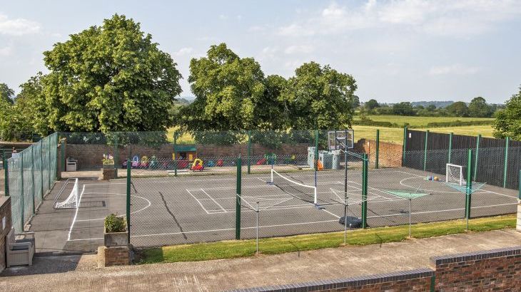 William's Hayloft with Swimming Pool, Sports Court & Toddler Play Area - Photo 24