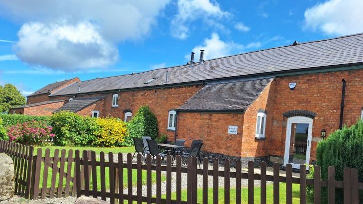 William's Hayloft with Swimming Pool, Sports Court & Toddler Play Area - Main Photo