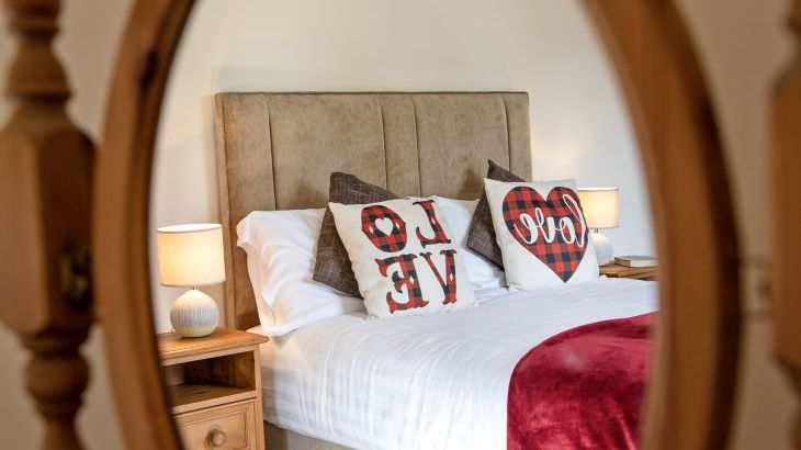 James's Parlour with exclusive use of shared Indoor Swimming Pool, Sports Court & Play Area - Photo 35