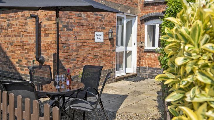 Emma's Dairy - With Indoor Pool, Sports Area & Under 5yrs play area included - Photo 1