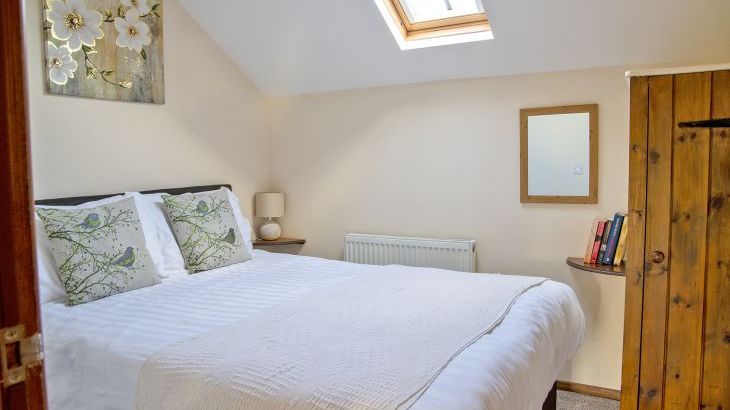 Oliver's Mill with shared Indoor Pool, Sports Court & Play Area - Photo 11