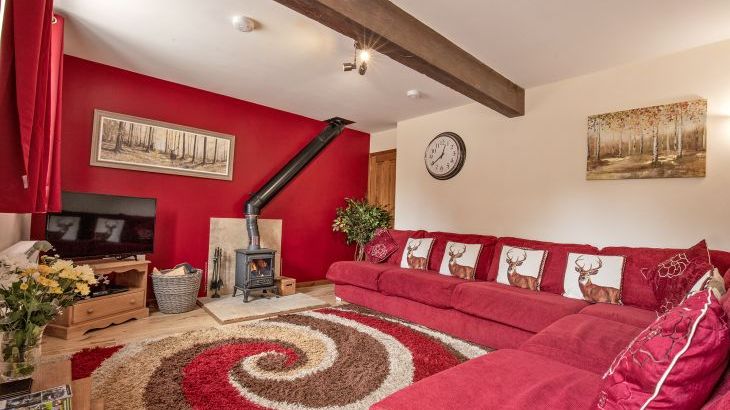 Oliver's Mill with shared Indoor Pool, Sports Court & Play Area - Photo 3