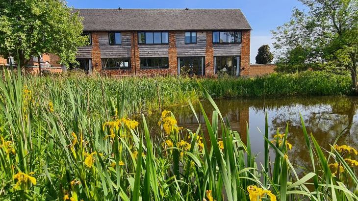 Buttercups & Hayloft Sleeps & Dines 16 with Pool, Sports Court & Play Area - Photo 43