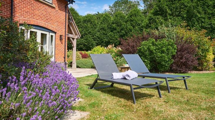 Luxury House, 5* Gold rated,sleeps 10+1 with a large garden, downstairs bedroom and wet room,  and a shared games room - Photo 46