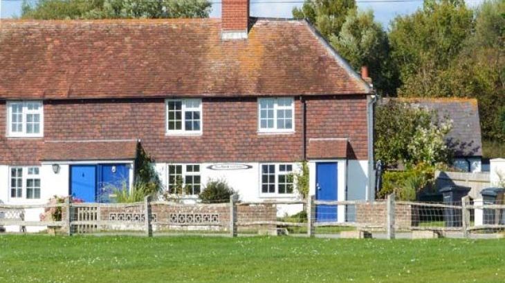 Seaview Coastal Cottage, Normans Bay, East Sussex ...