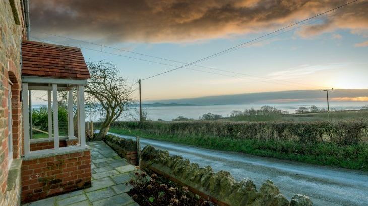 Sleeps 2, Romantic, Modern, Luxurious Cottage with garden, WiFi and Amazing Views - Photo 48