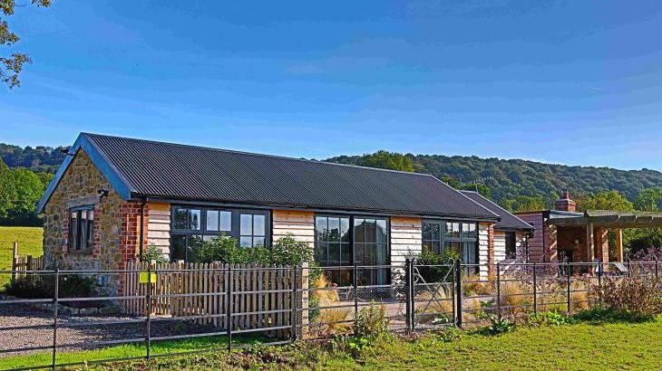 Field Barn sleeps 2, with a private Steam Room! - Photo 3