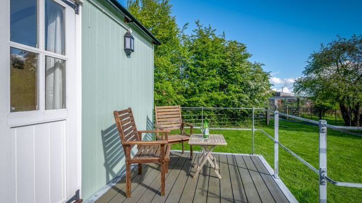 The Shepherds Hut - Photo 1