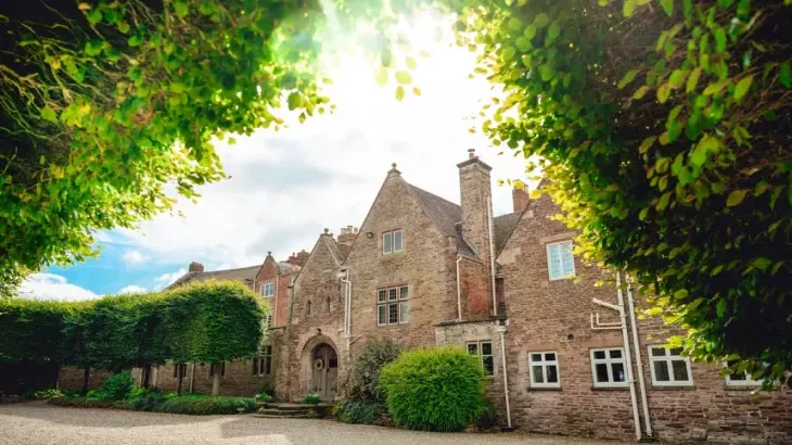 Bowley Hall - Photo 23