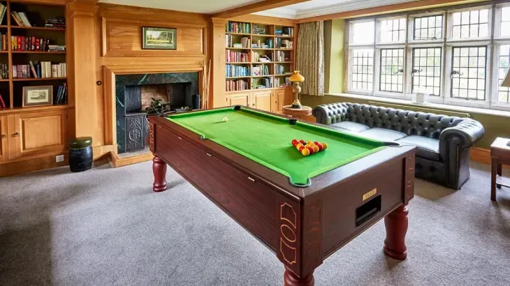 Bowley Hall - Photo 9