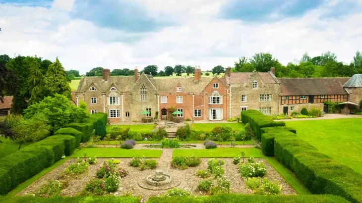 Bowley Hall - Photo 27