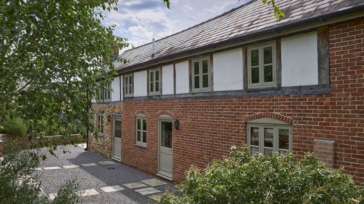 Sleeps 7+1, 5* Gold, Lovely clean Cottage in rural location with shared games room  - Photo 29