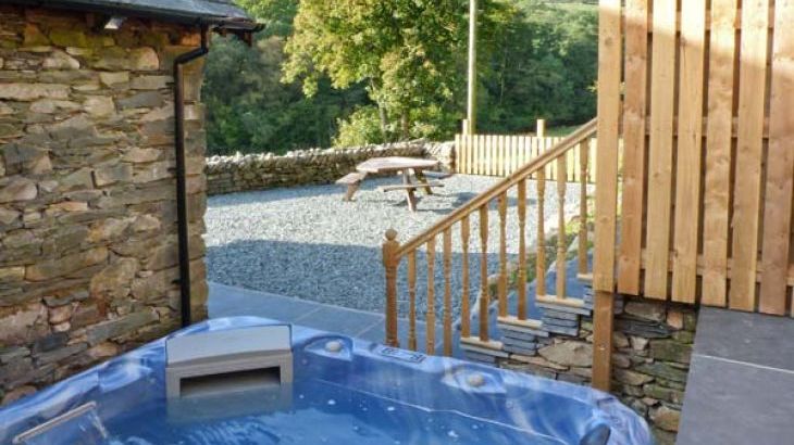 Yew Tree Cottage - Photo 2