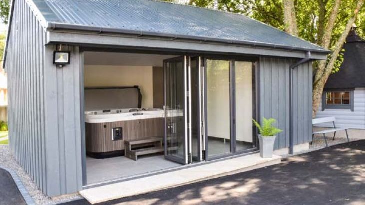 Little Chestnut - Photo 1