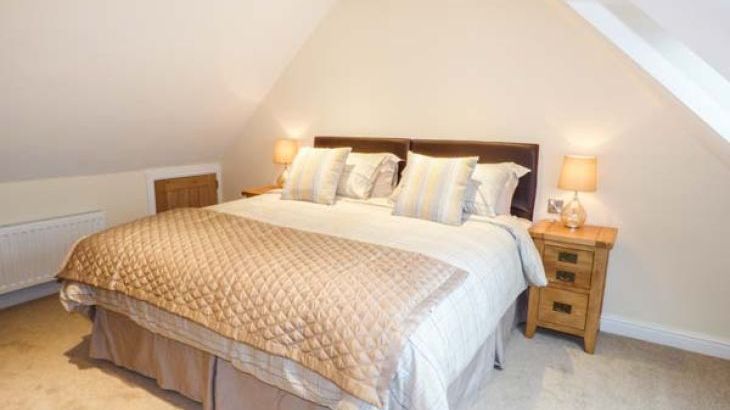 Manor Barn - Photo 8