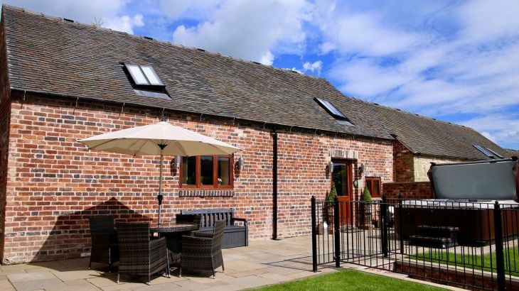 Manor Barn - Photo 12