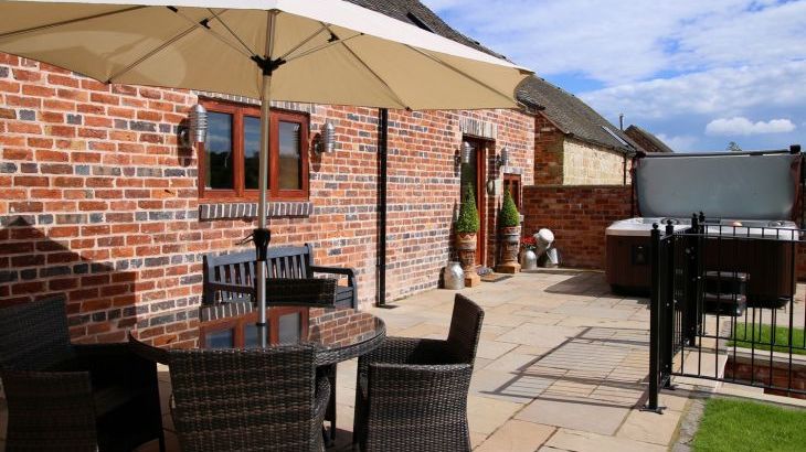 Manor Barn - Photo 14