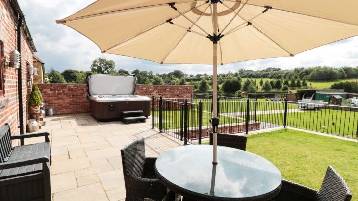 Manor Barn - Photo 13