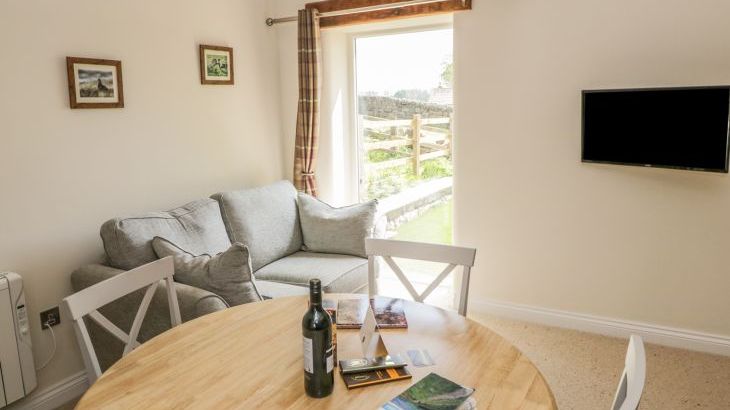 Lake Farm Cottage - Photo 4