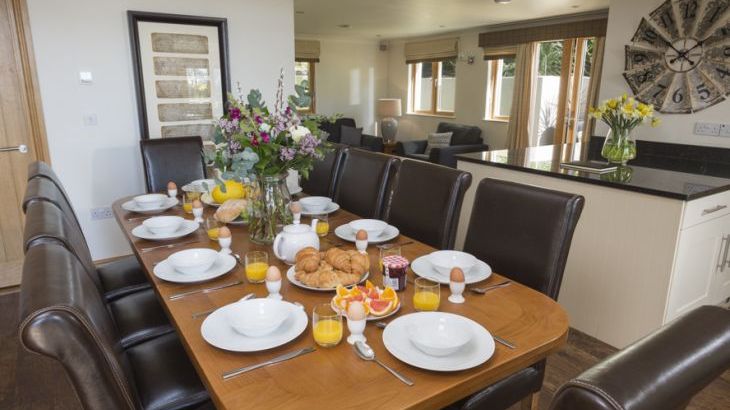 Court Lodge, Hillfield Village - Photo 2