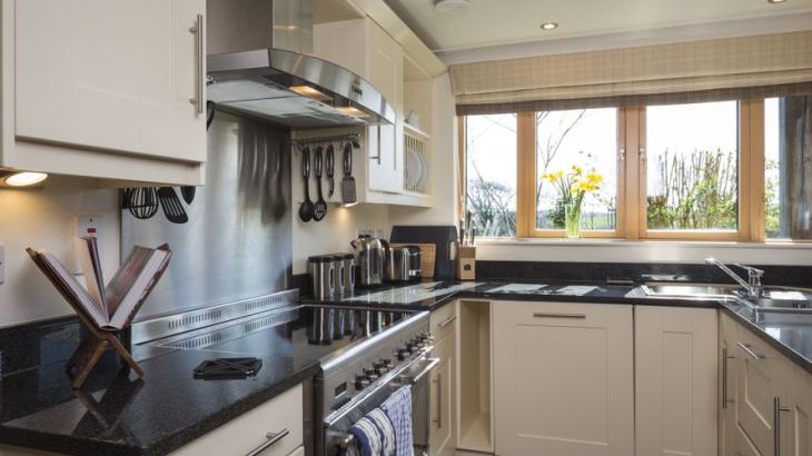 Court Lodge, Hillfield Village - Photo 5