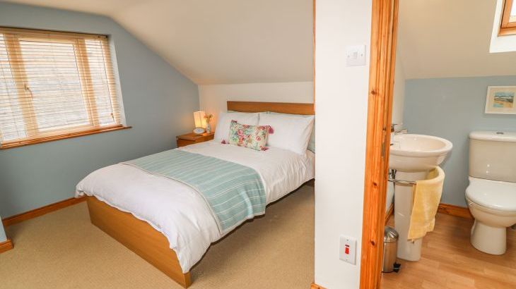 1 The Moorings - Photo 10