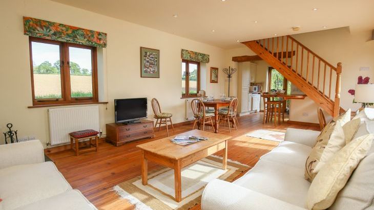 The Coach House - Photo 2