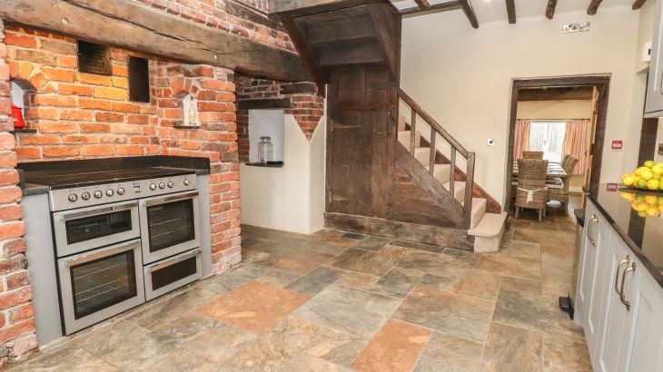 Rhandregynwen Hall - Photo 14