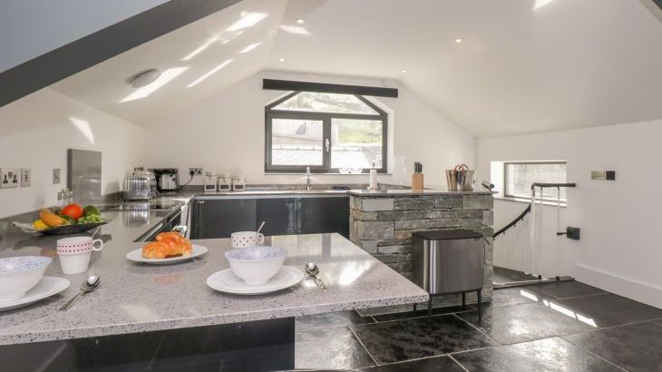 The Boat House at Louper Weir - Photo 10