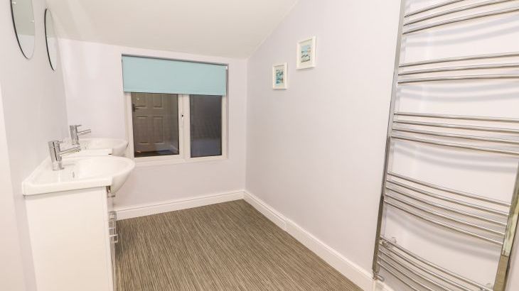 Lincoln House - Photo 32