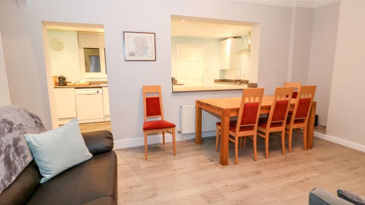 Lincoln House - Photo 7