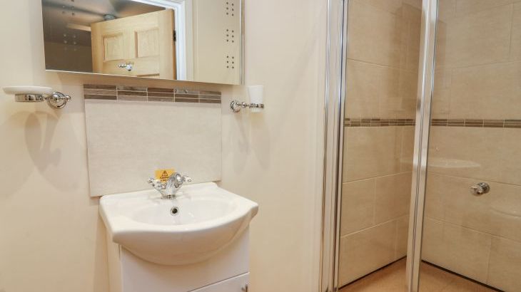 Caban Nant Ddu - Photo 32