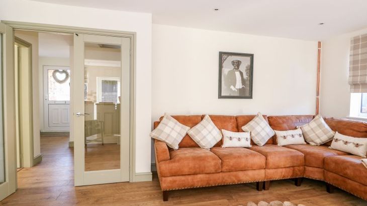 Giggling Goose Cottage - Photo 3