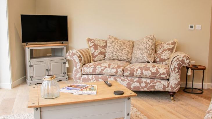 Round House - Photo 18