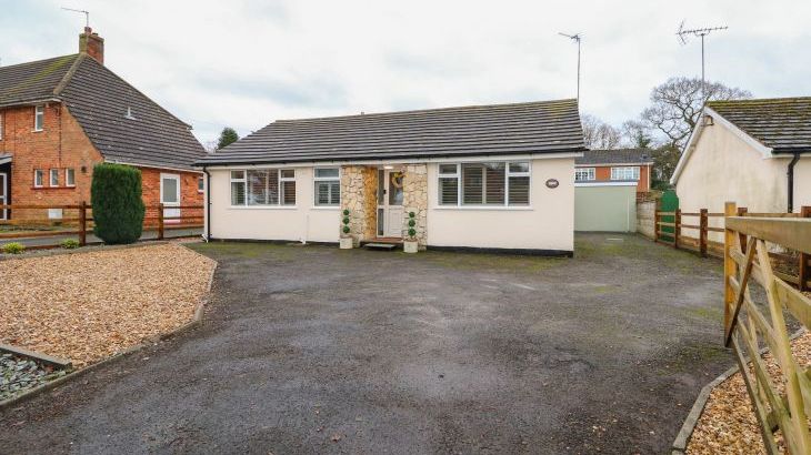 Giggling Goose Cottage - Photo 1