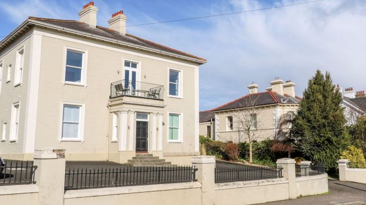 Sea Breeze - Main Photo