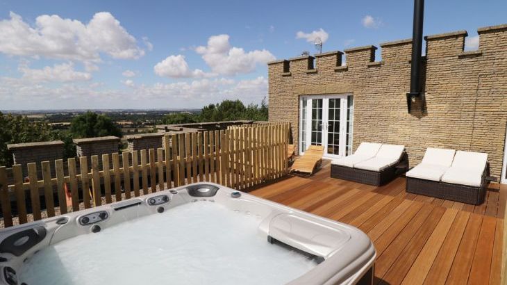 Castle Top Retreat - Main Photo