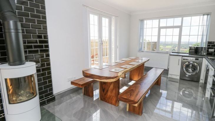 Castle Top Retreat - Photo 4