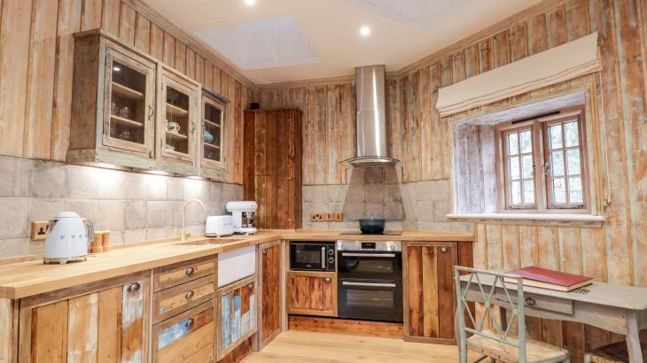 The Hen House - Photo 6