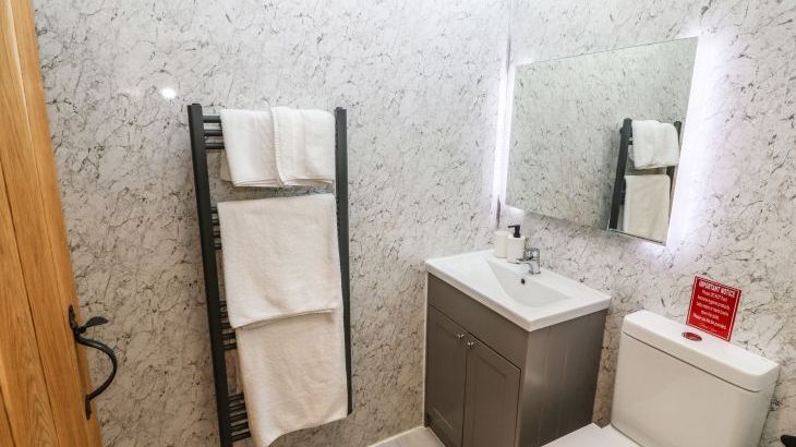 Bwthyn Y Bugail (Shepherd's Cottage - Photo 29