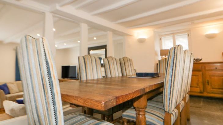 Great Western Farmhouse - Photo 8