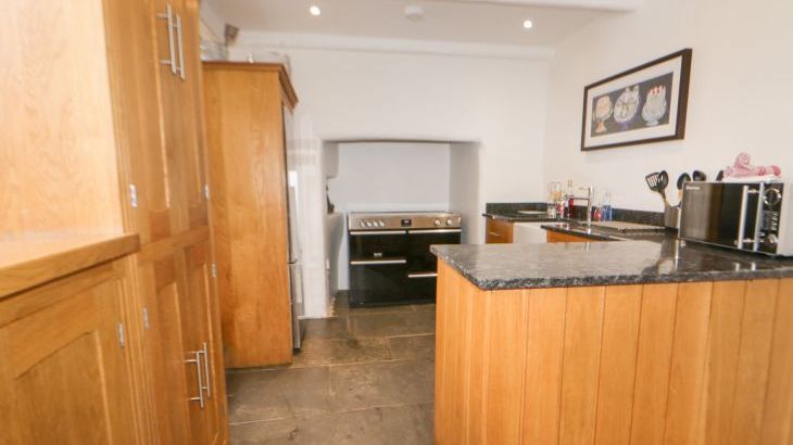 Great Western Farmhouse - Photo 9