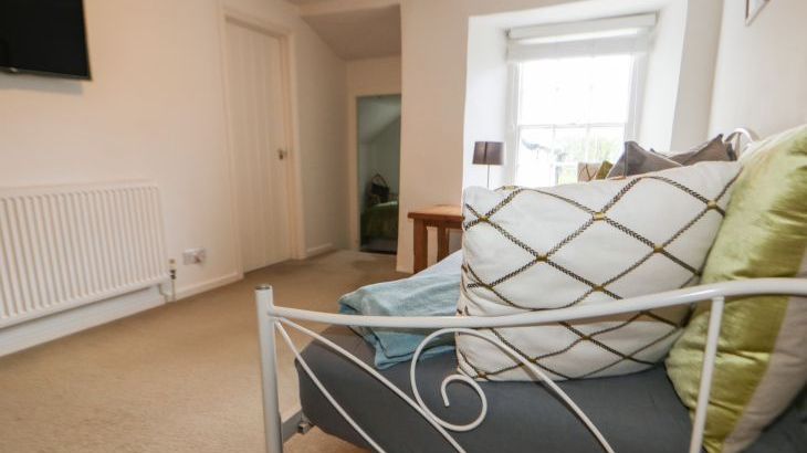 Great Western Farmhouse - Photo 14