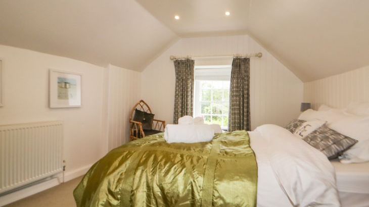 Great Western Farmhouse - Photo 17