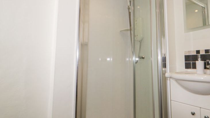 Great Western Farmhouse - Photo 20